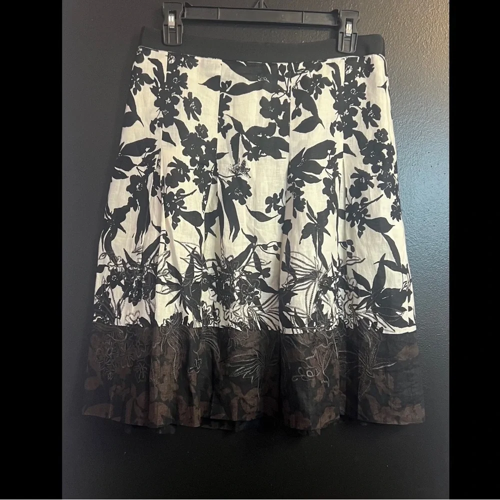 Ann Taylor Linen Embroidered Floral A-Line Skirt - Picture 2 of 3